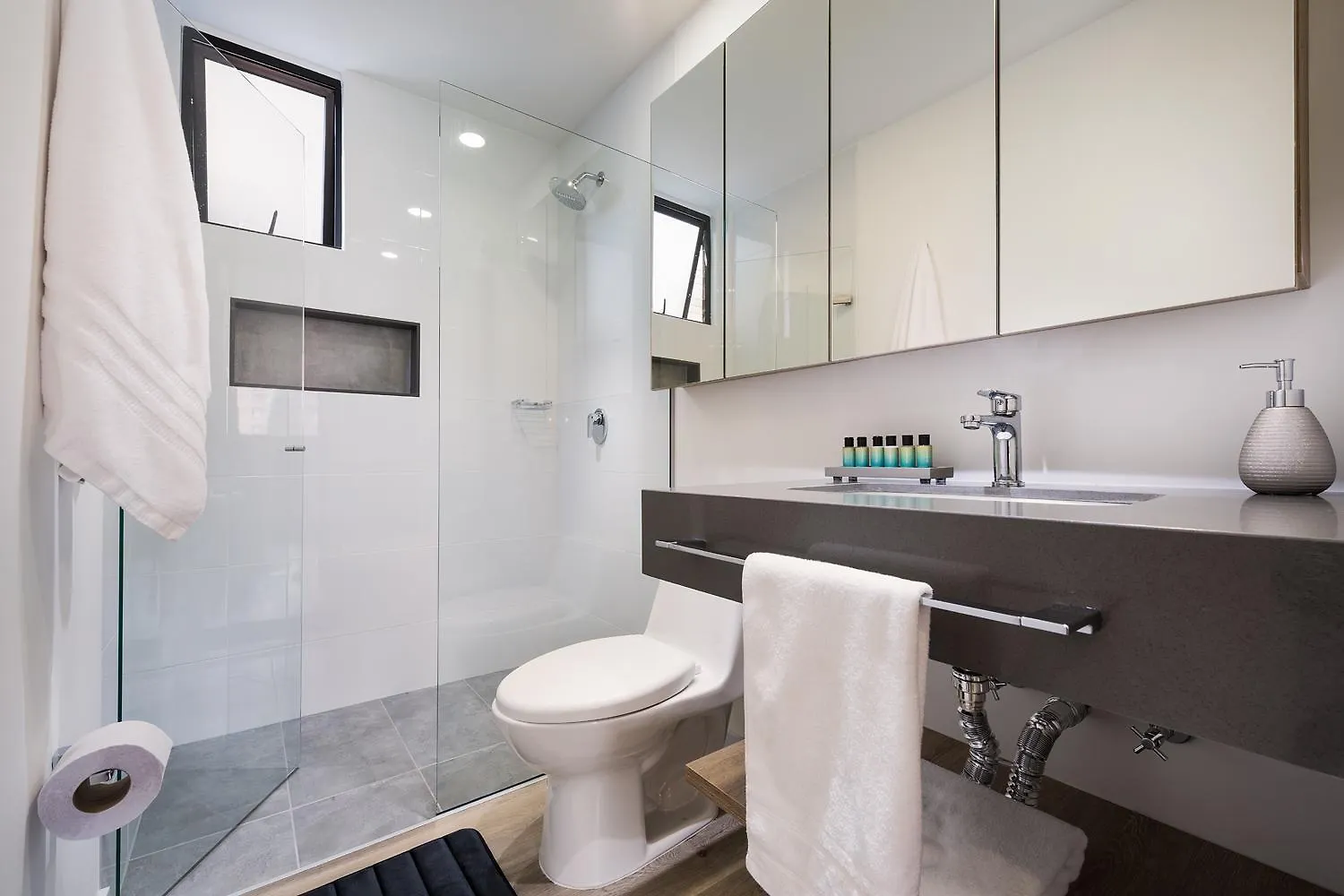 Go Living&Suites - El Poblado Medellín 0*,  Colombia